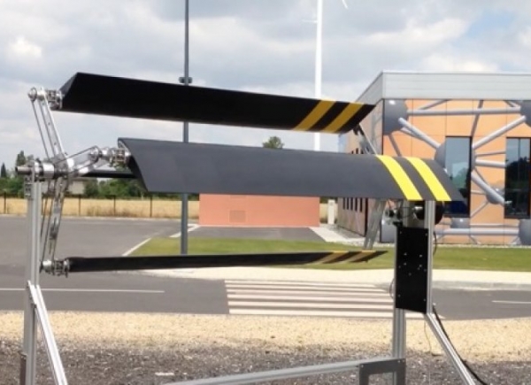 Article dans le journal du Sud-Ouest le 28 octobre 2015 Des bordelais créent une éolienne révolutionnaire